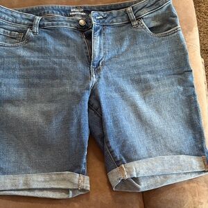 Amazon Essentials Light Blue Rolled-Cuff Denim Shorts